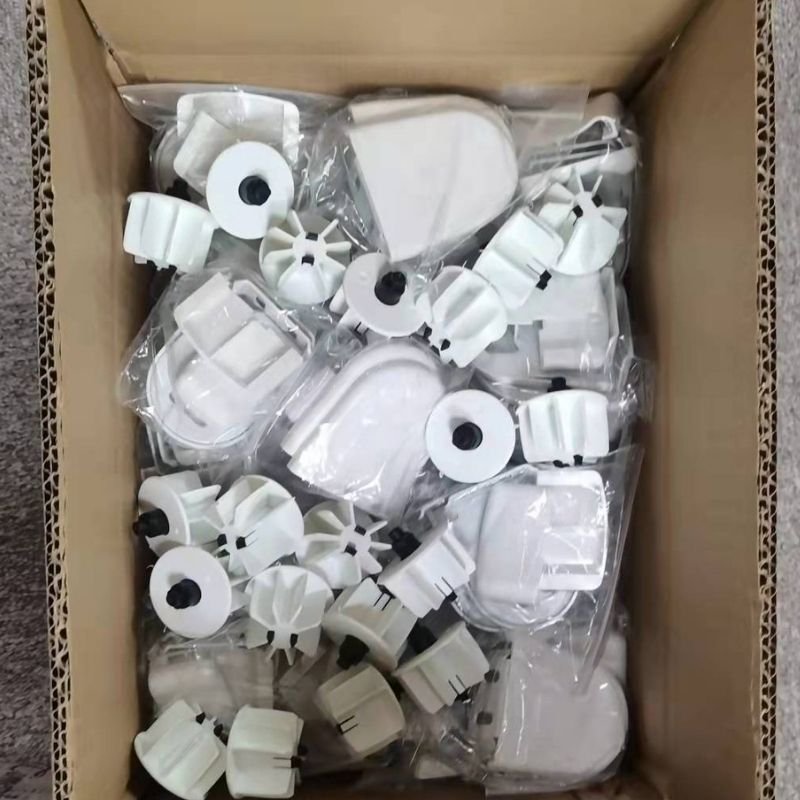 Curtain accessories moving and packing in Dubai