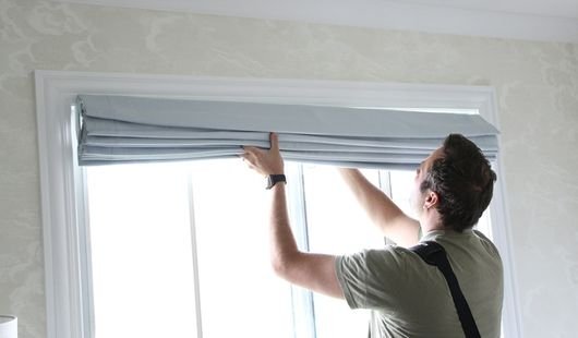 Roman shade repair experts in Dubai