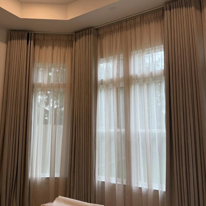 Curtain alteration service for homes in Al Wasl